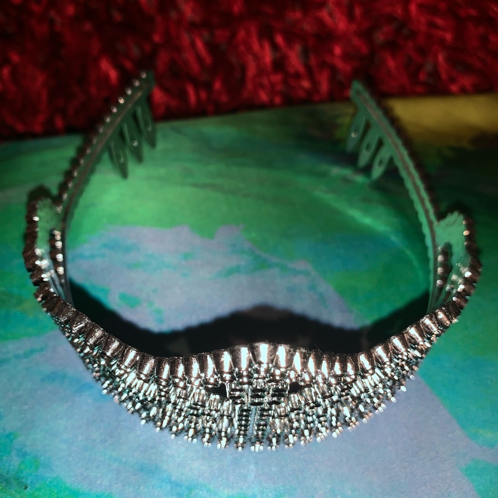 Silver Tiara - Picture 3 of 6
